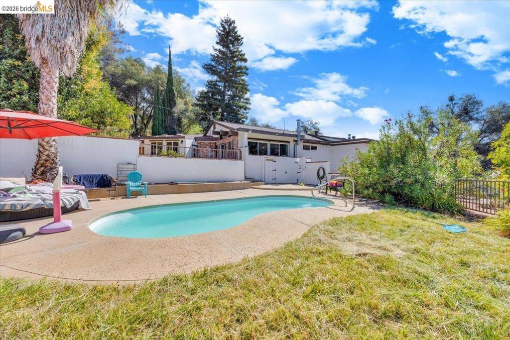 19225 Overlook Dr., Sonora, CA 95370