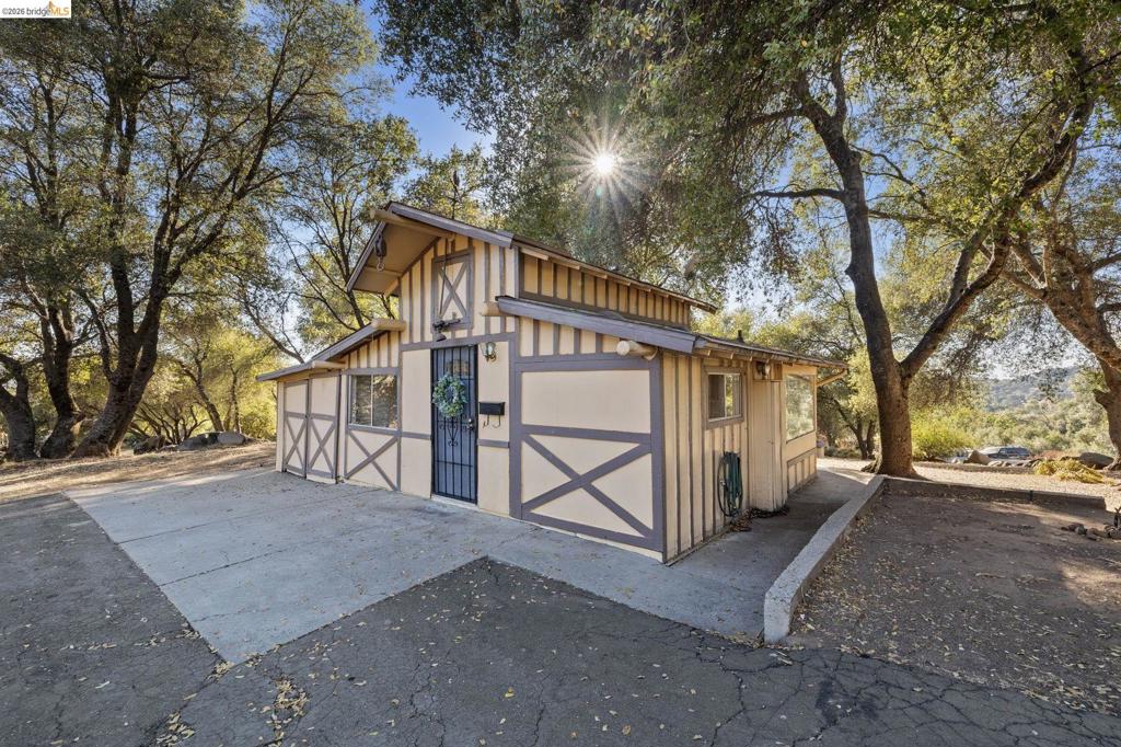 19225 Overlook Dr., Sonora, CA 95370