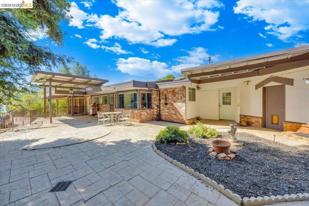 19225 Overlook Dr., Sonora, CA 95370