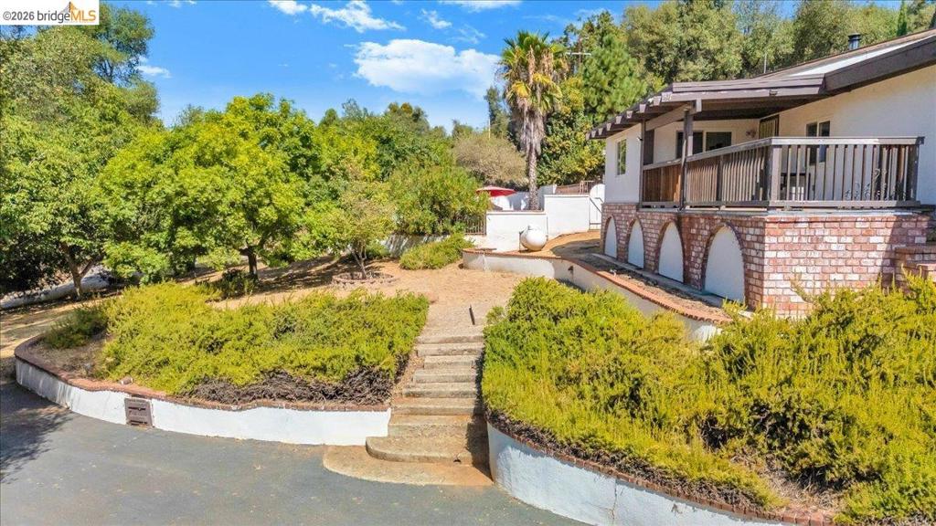 19225 Overlook Dr., Sonora, CA 95370