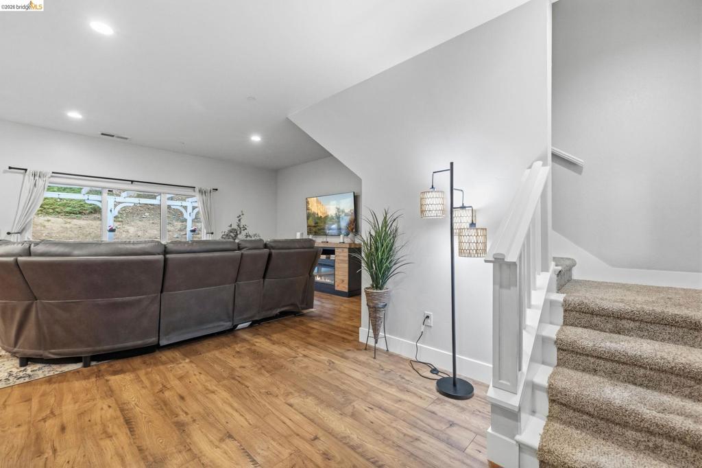 22460 Longeway Rd, Sonora, CA 95370
