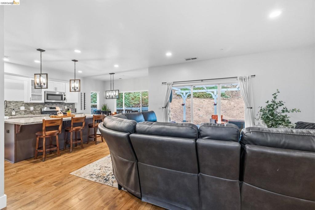 22460 Longeway Rd, Sonora, CA 95370