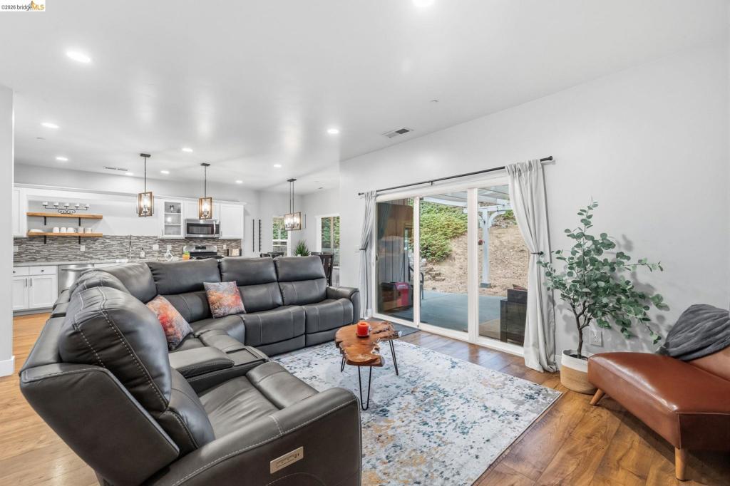 22460 Longeway Rd, Sonora, CA 95370