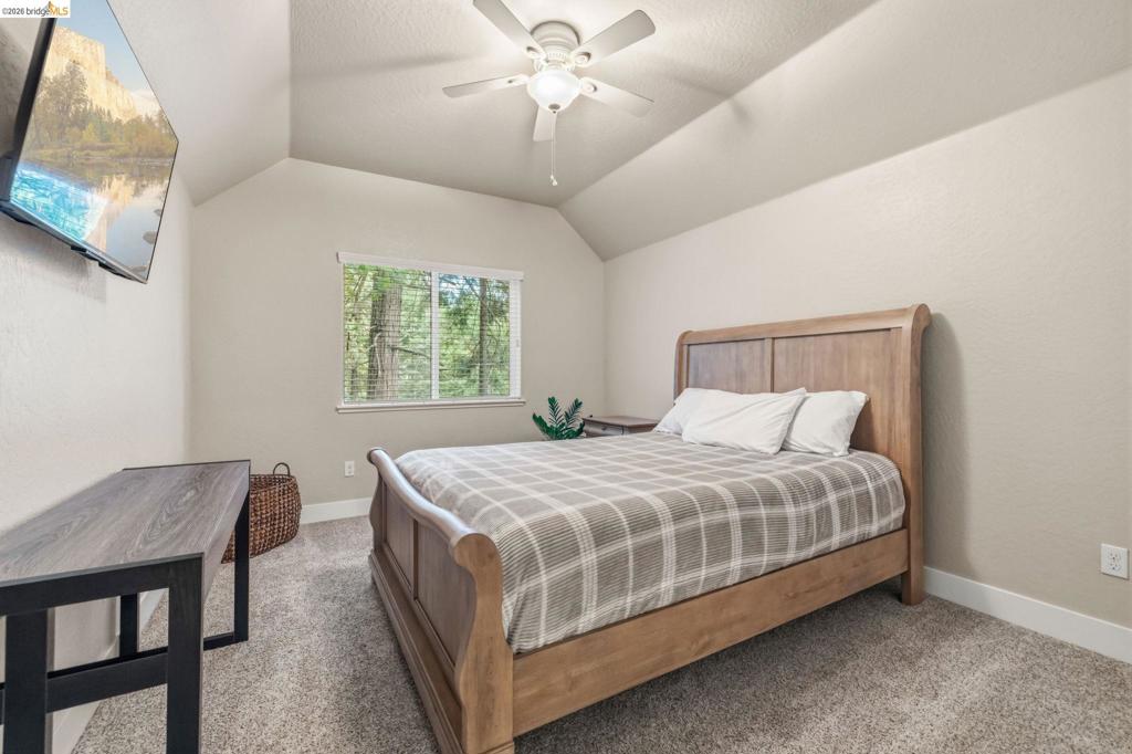 22460 Longeway Rd, Sonora, CA 95370