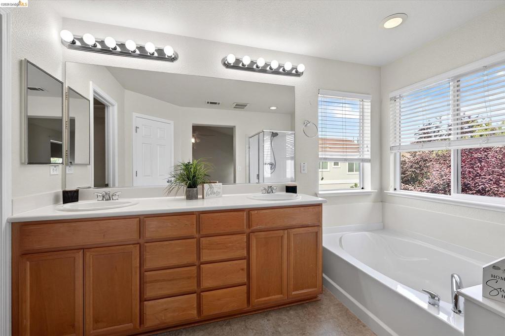 1250 Picadilly Ln, Brentwood (CC), CA 94513