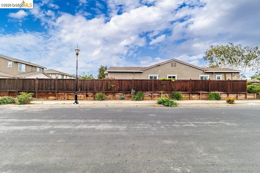 1700 Ashbourne Pl, Brentwood (CC), CA 94513