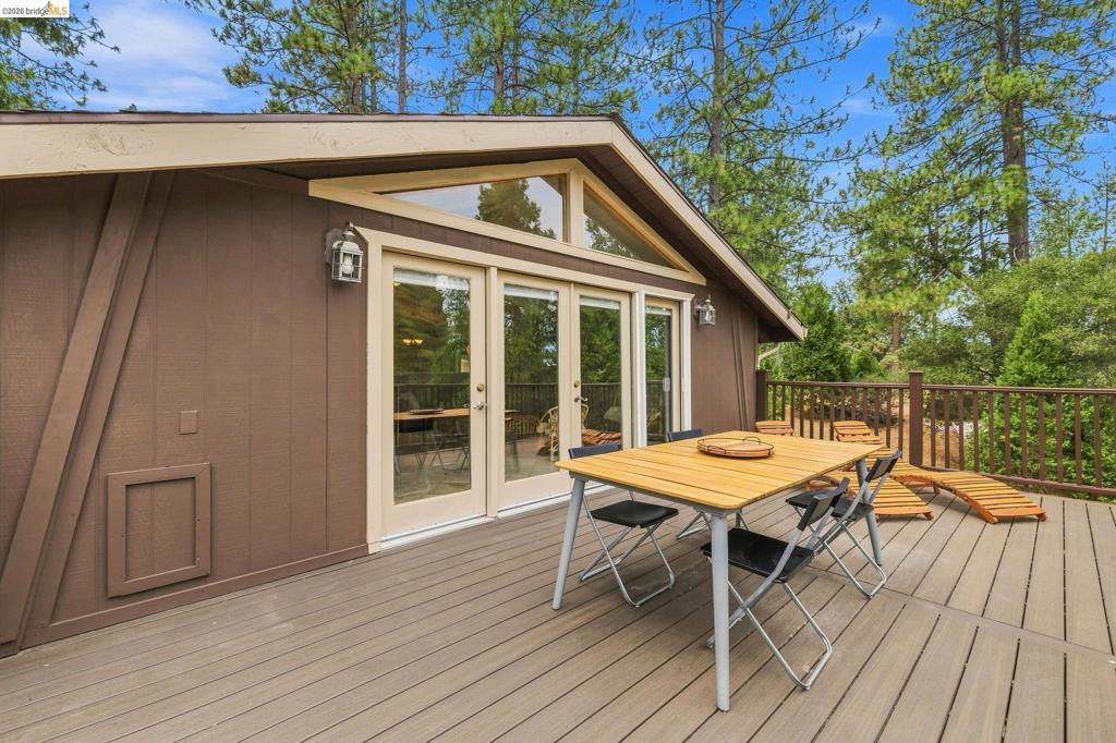 19933 Pine Mountain Dr., Groveland, CA 95321