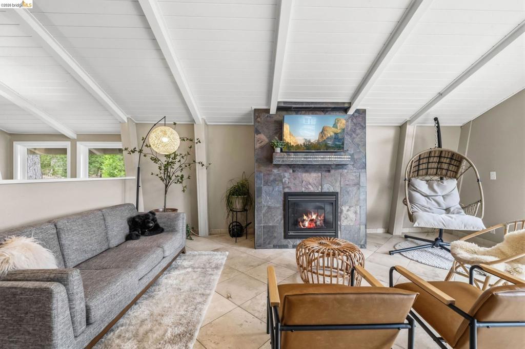 19933 Pine Mountain Dr., Groveland, CA 95321