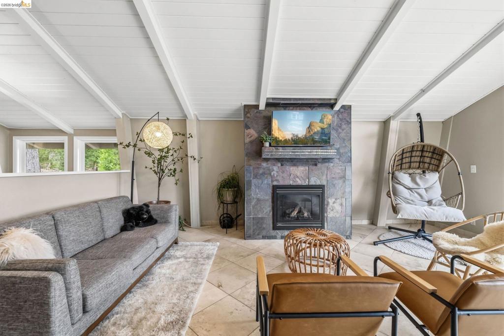 19933 Pine Mountain Dr., Groveland, CA 95321