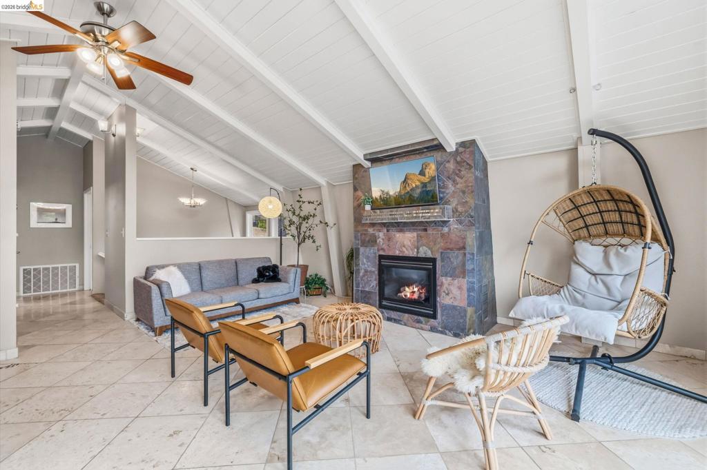 19933 Pine Mountain Dr., Groveland, CA 95321