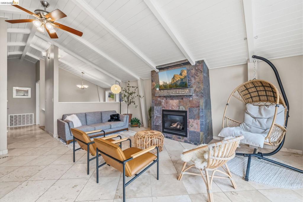 19933 Pine Mountain Dr., Groveland, CA 95321