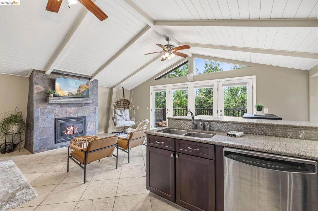 19933 Pine Mountain Dr., Groveland, CA 95321