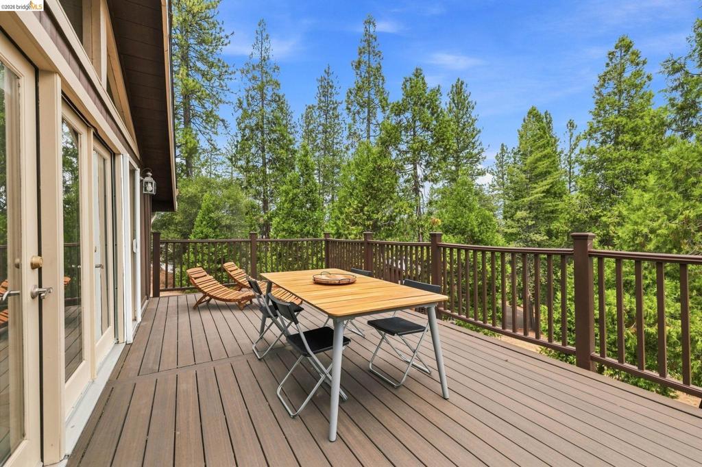 19933 Pine Mountain Dr., Groveland, CA 95321