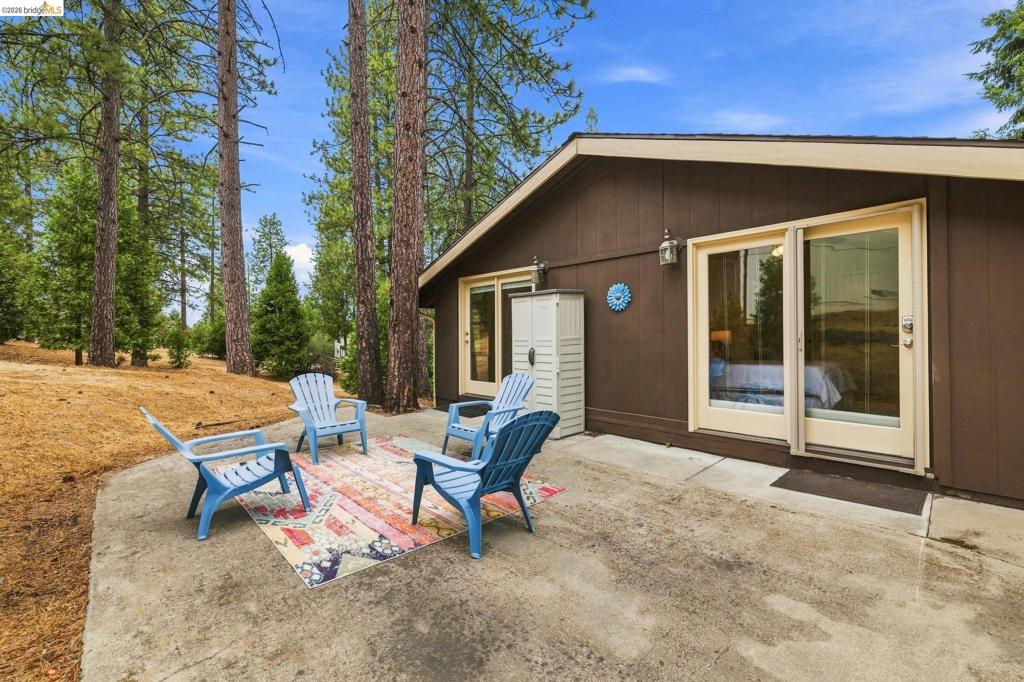19933 Pine Mountain Dr., Groveland, CA 95321
