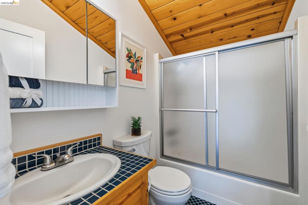 19933 Pine Mountain Dr., Groveland, CA 95321