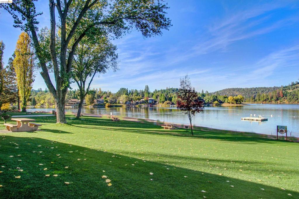 19933 Pine Mountain Dr., Groveland, CA 95321