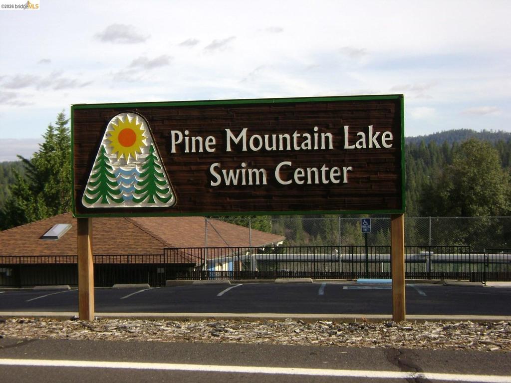 19933 Pine Mountain Dr., Groveland, CA 95321
