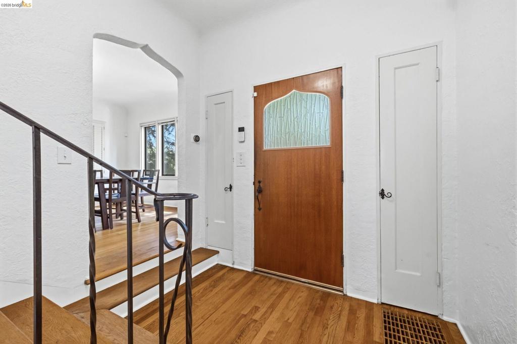 242 Hillcrest Dr, Sonora, CA 95370