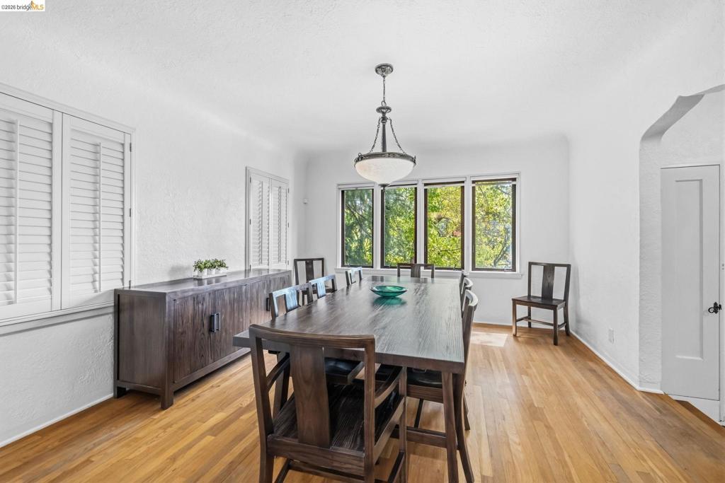 242 Hillcrest Dr, Sonora, CA 95370