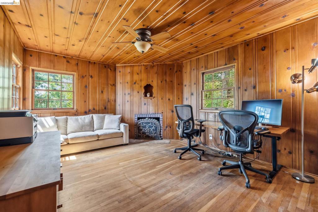 242 Hillcrest Dr, Sonora, CA 95370