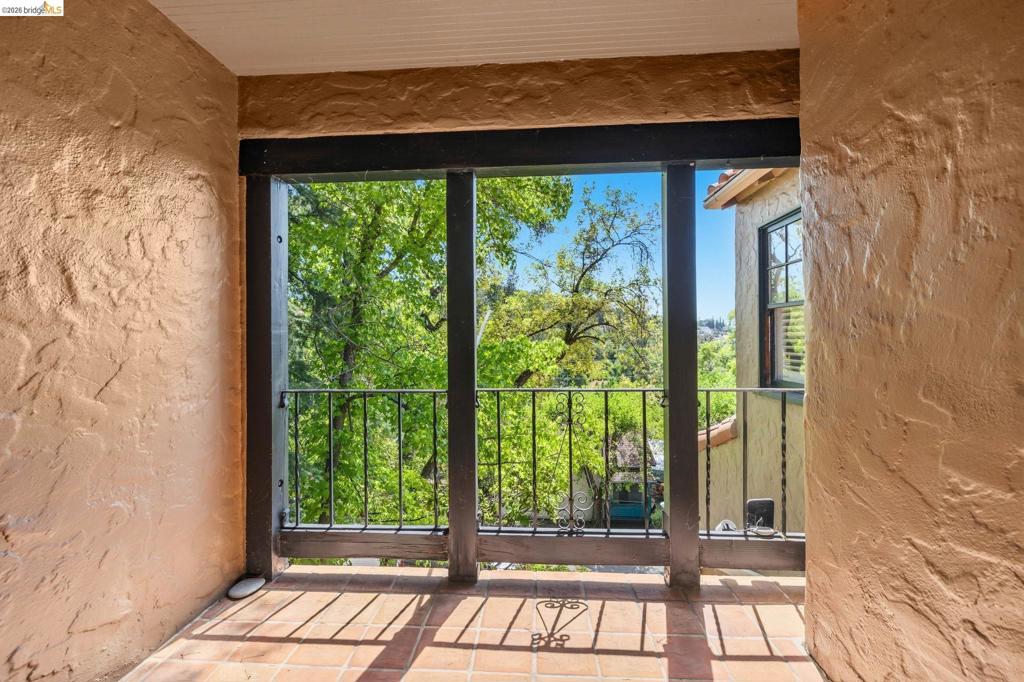 242 Hillcrest Dr, Sonora, CA 95370