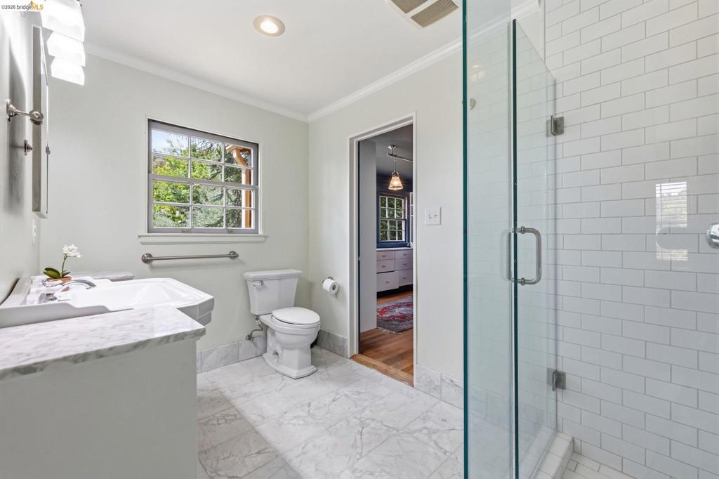 242 Hillcrest Dr, Sonora, CA 95370