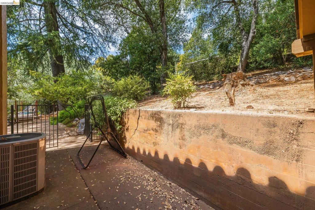 242 Hillcrest Dr, Sonora, CA 95370