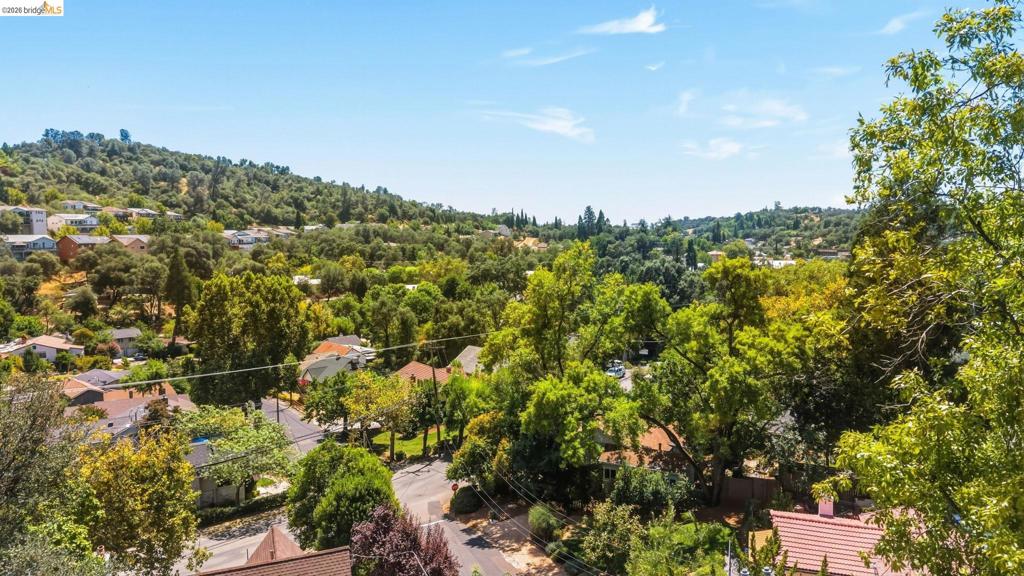 242 Hillcrest Dr, Sonora, CA 95370