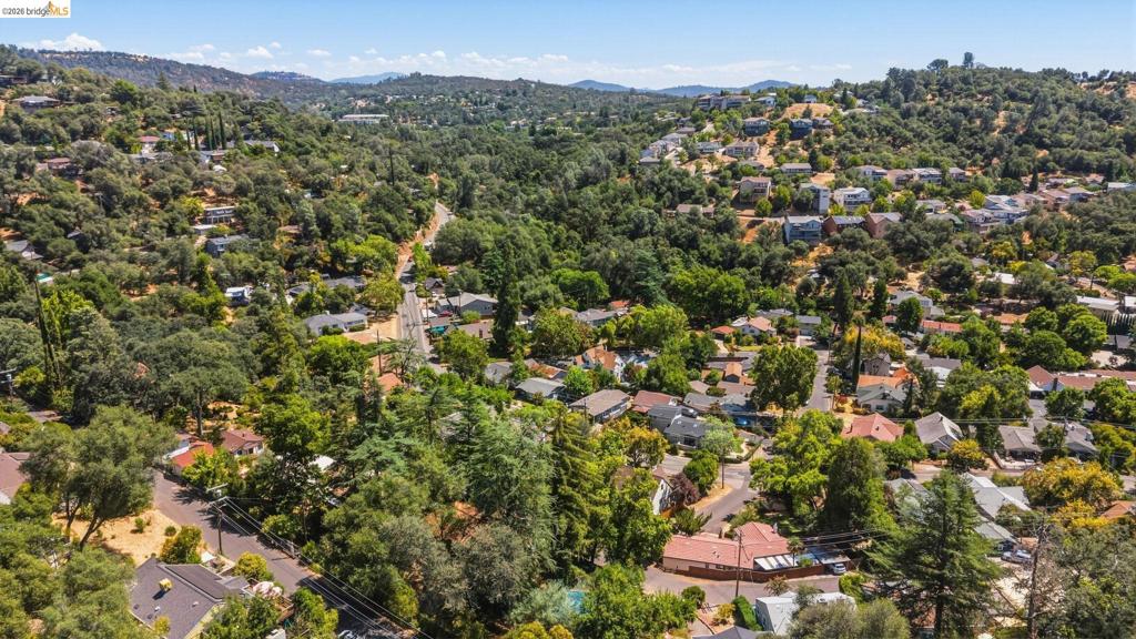242 Hillcrest Dr, Sonora, CA 95370