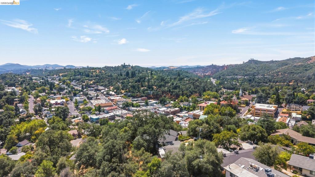 242 Hillcrest Dr, Sonora, CA 95370