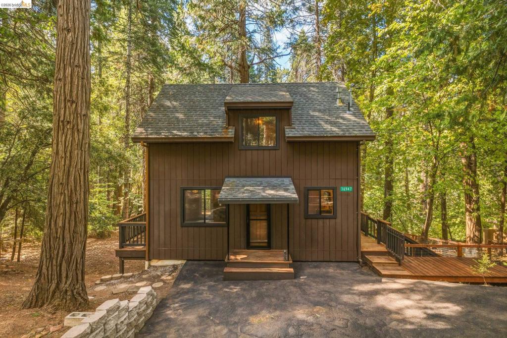 16947 E Brookside Dr., Sonora, CA 95370