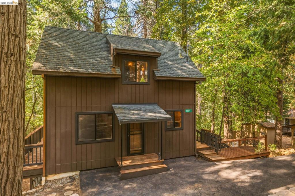 16947 E Brookside Dr., Sonora, CA 95370
