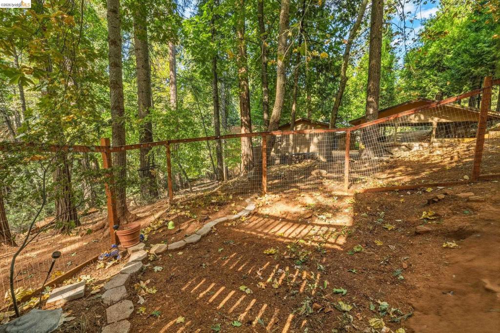 16947 E Brookside Dr., Sonora, CA 95370