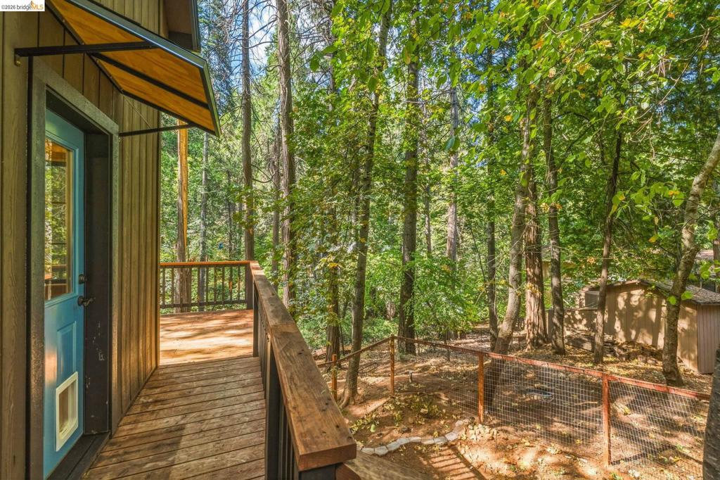 16947 E Brookside Dr., Sonora, CA 95370