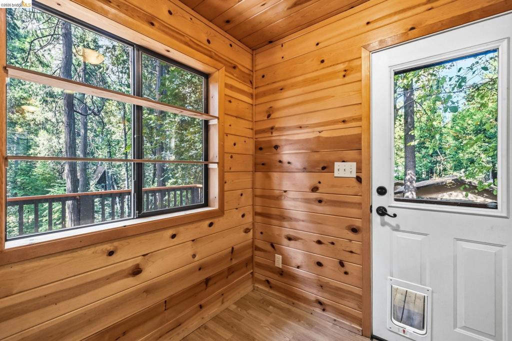 16947 E Brookside Dr., Sonora, CA 95370