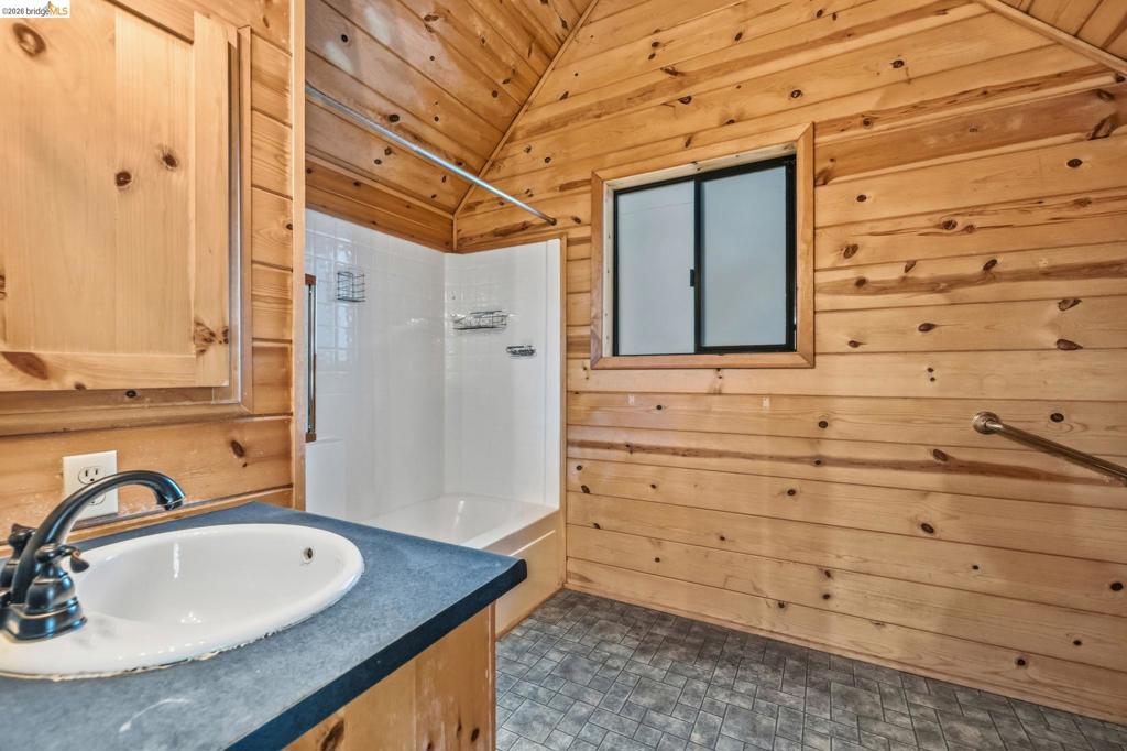 16947 E Brookside Dr., Sonora, CA 95370