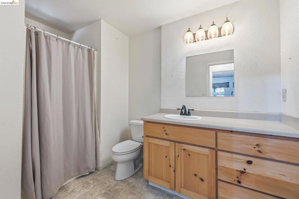 16947 E Brookside Dr., Sonora, CA 95370