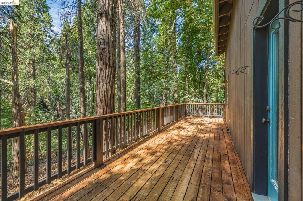 16947 E Brookside Dr., Sonora, CA 95370