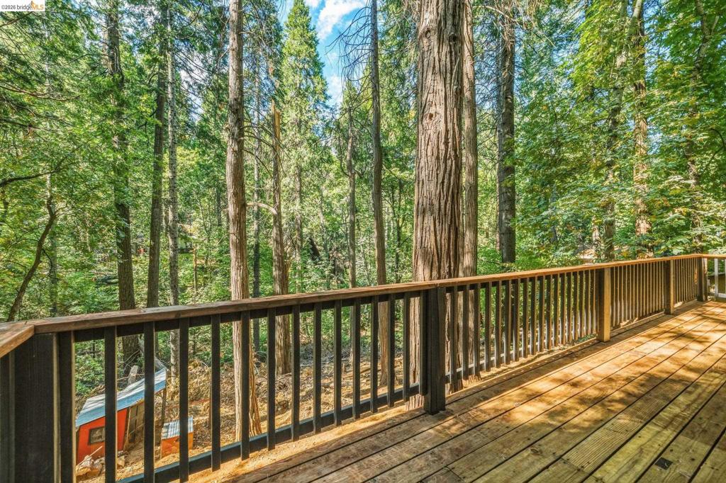 16947 E Brookside Dr., Sonora, CA 95370