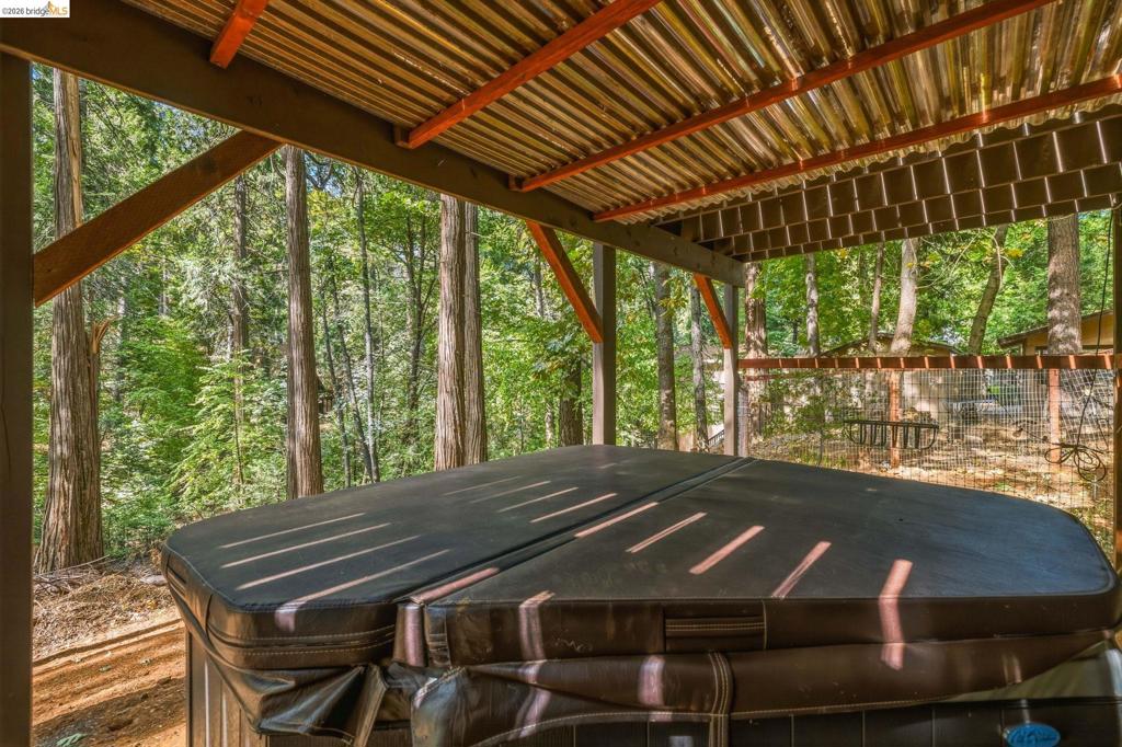 16947 E Brookside Dr., Sonora, CA 95370