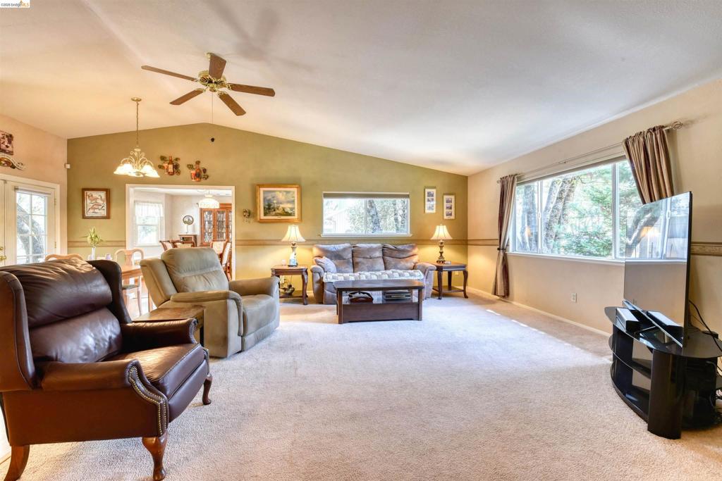 12888 Green Valley Cr, Groveland, CA 95321