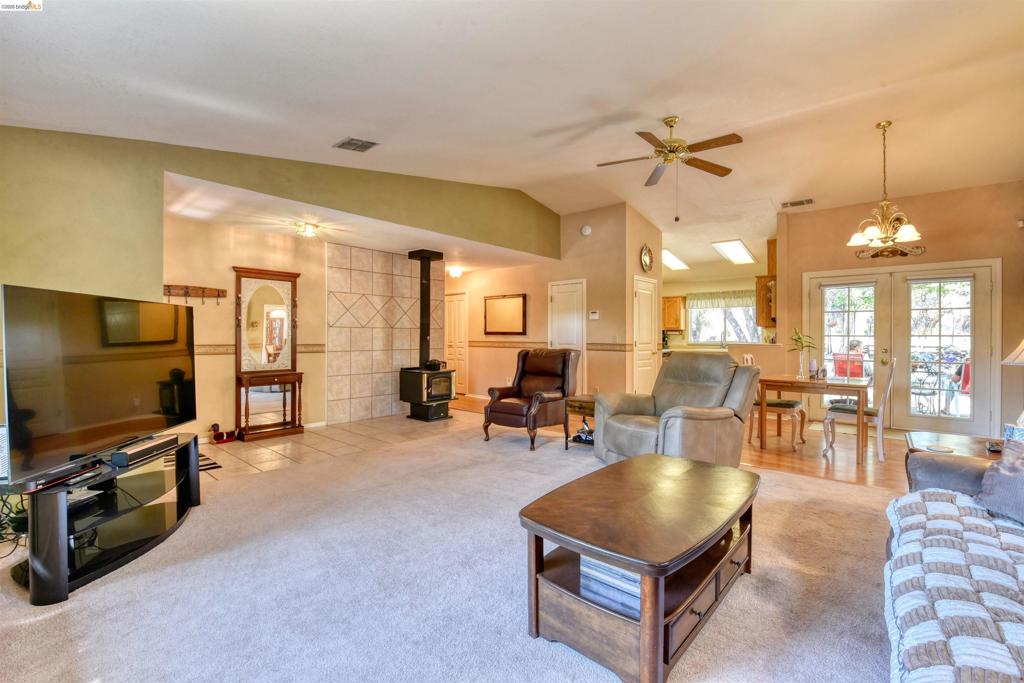 12888 Green Valley Cr, Groveland, CA 95321