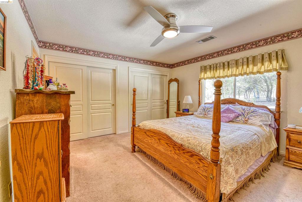 12888 Green Valley Cr, Groveland, CA 95321