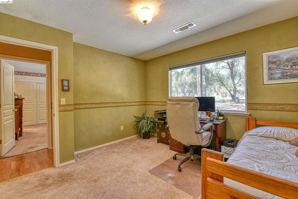 12888 Green Valley Cr, Groveland, CA 95321
