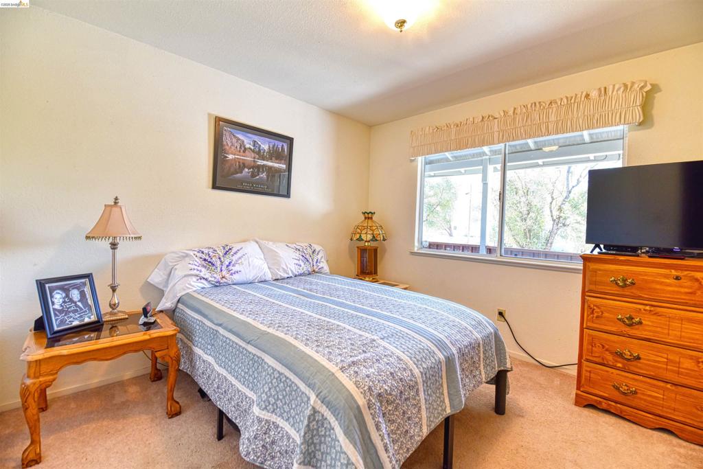 12888 Green Valley Cr, Groveland, CA 95321