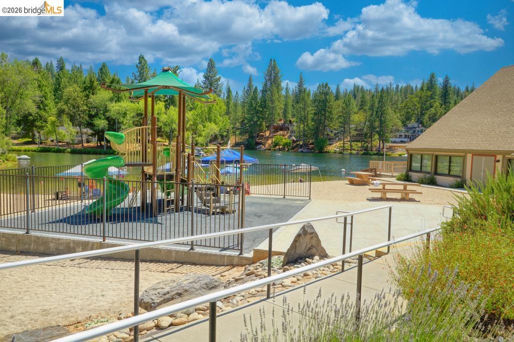12888 Green Valley Cr, Groveland, CA 95321