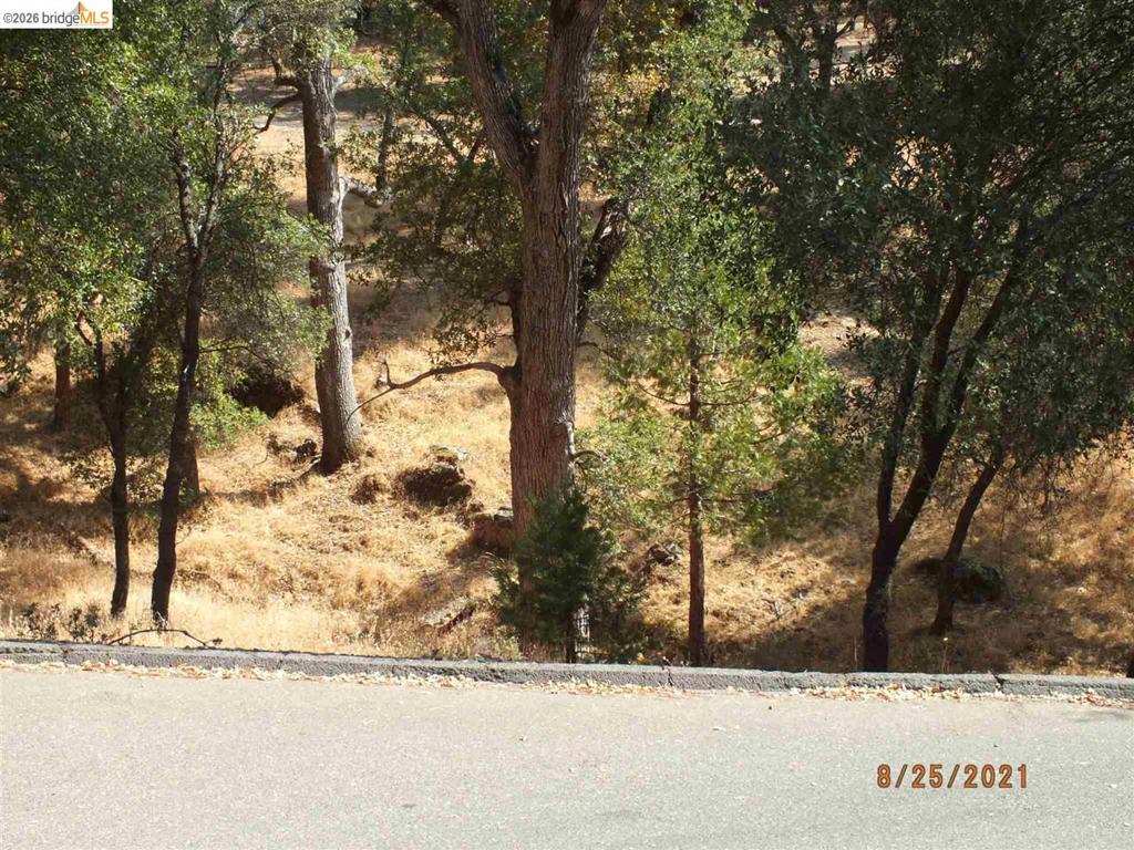 20650 Crescent Way, Groveland, CA 95321