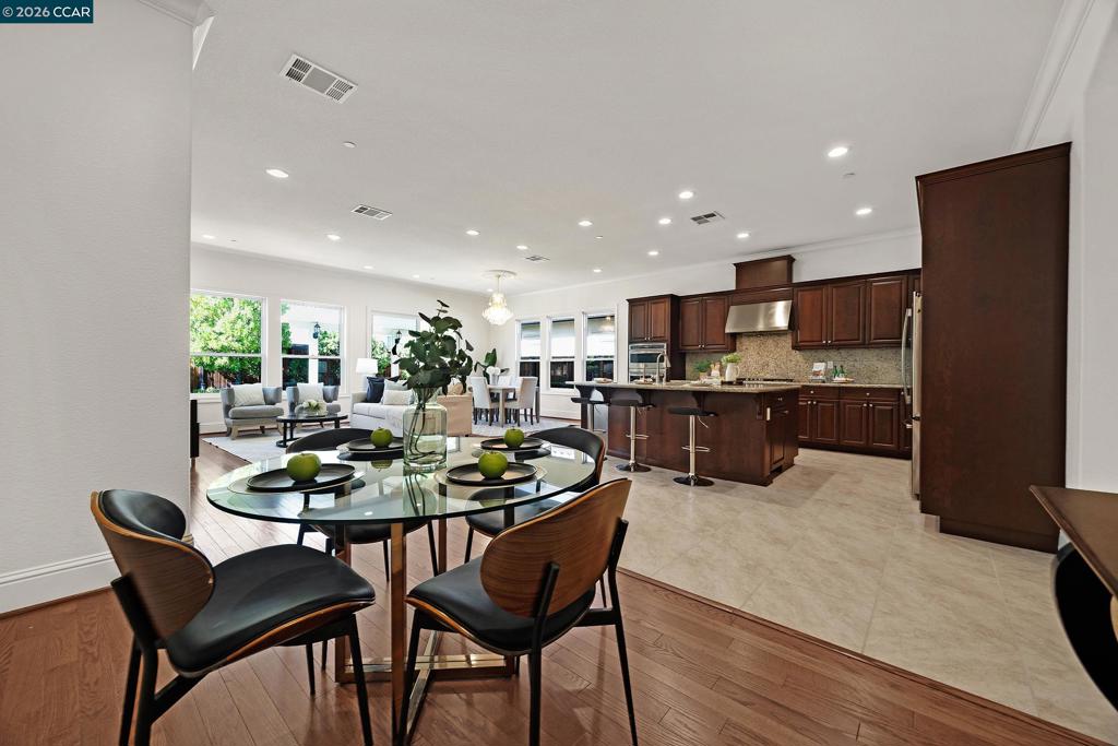 1939 Burgundy Ln, Brentwood (CC), CA 94513