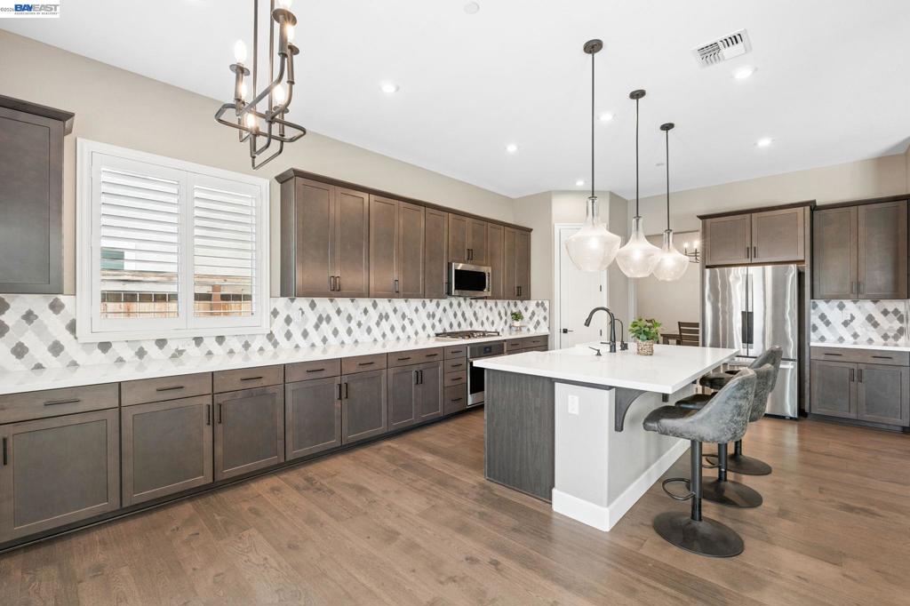 2133 Day Lily Ave, Manteca, CA 95337