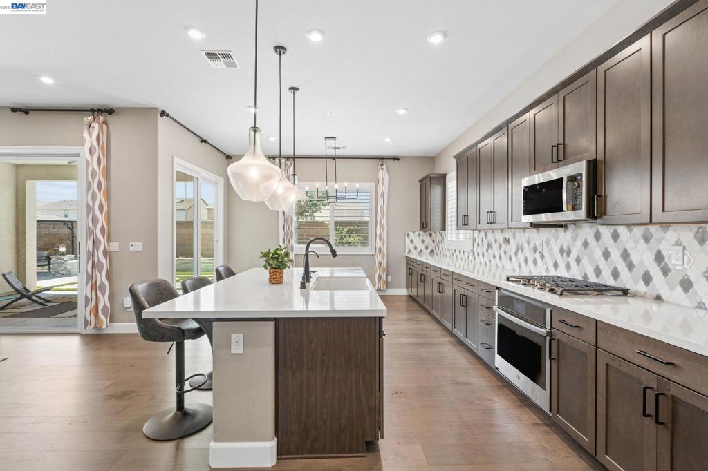 2133 Day Lily Ave, Manteca, CA 95337